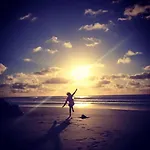 ホステル International Surf Camp Only Surf *