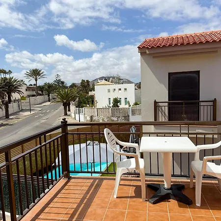 International Surf Camp Only Surf بيت شباب