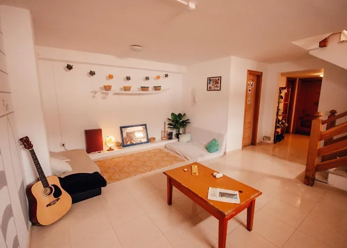 بيت شباب International Surf Camp Only Surf كوراليهو