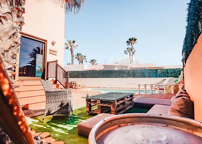 International Surf Camp Only Surf بيت شباب