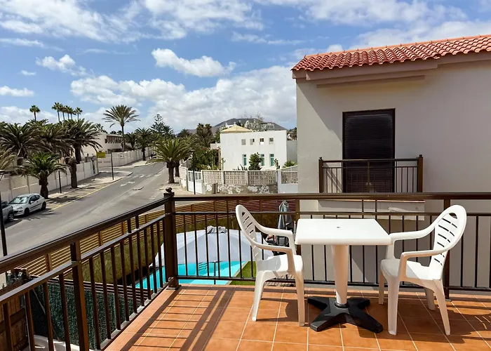 International Surf Camp Only Surf بيت شباب