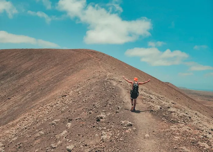 International Surf Camp Only Surf بيت شباب كوراليهو