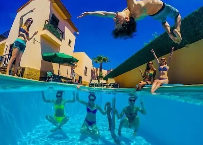 International Surf Camp Only Surf بيت شباب